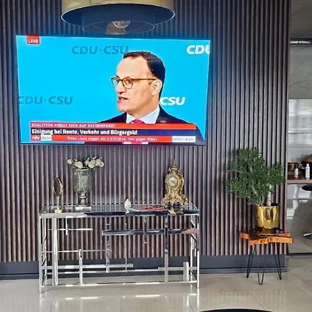 Luxury Penthouse Near Centre Of Apartment Breslau