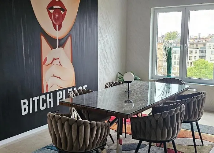 Luxury Penthouse Near Centre Of Apartment